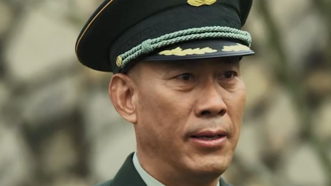 《利刃出击》曾勇的父亲竟然是他!夏冬最终会选择谁呢?