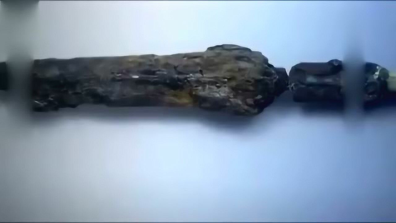 西周的大铁剑,专家认为这是中国第一把改变金属冶炼历史的铁剑_腾讯视频