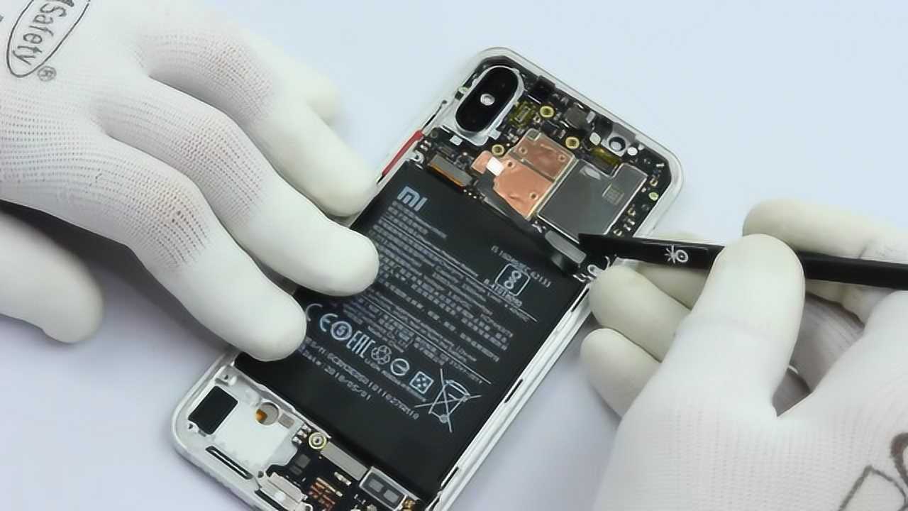 小米8拆机欣赏配置这么强内部构造怎么样呢