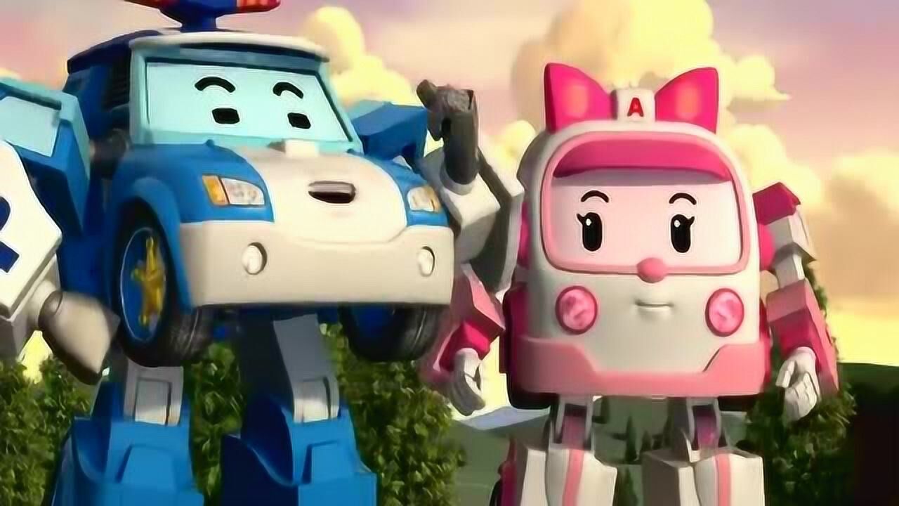 变形警车珀利:救援队扑灭斯普奇家大火,罗伊找到海利小娟原谅它