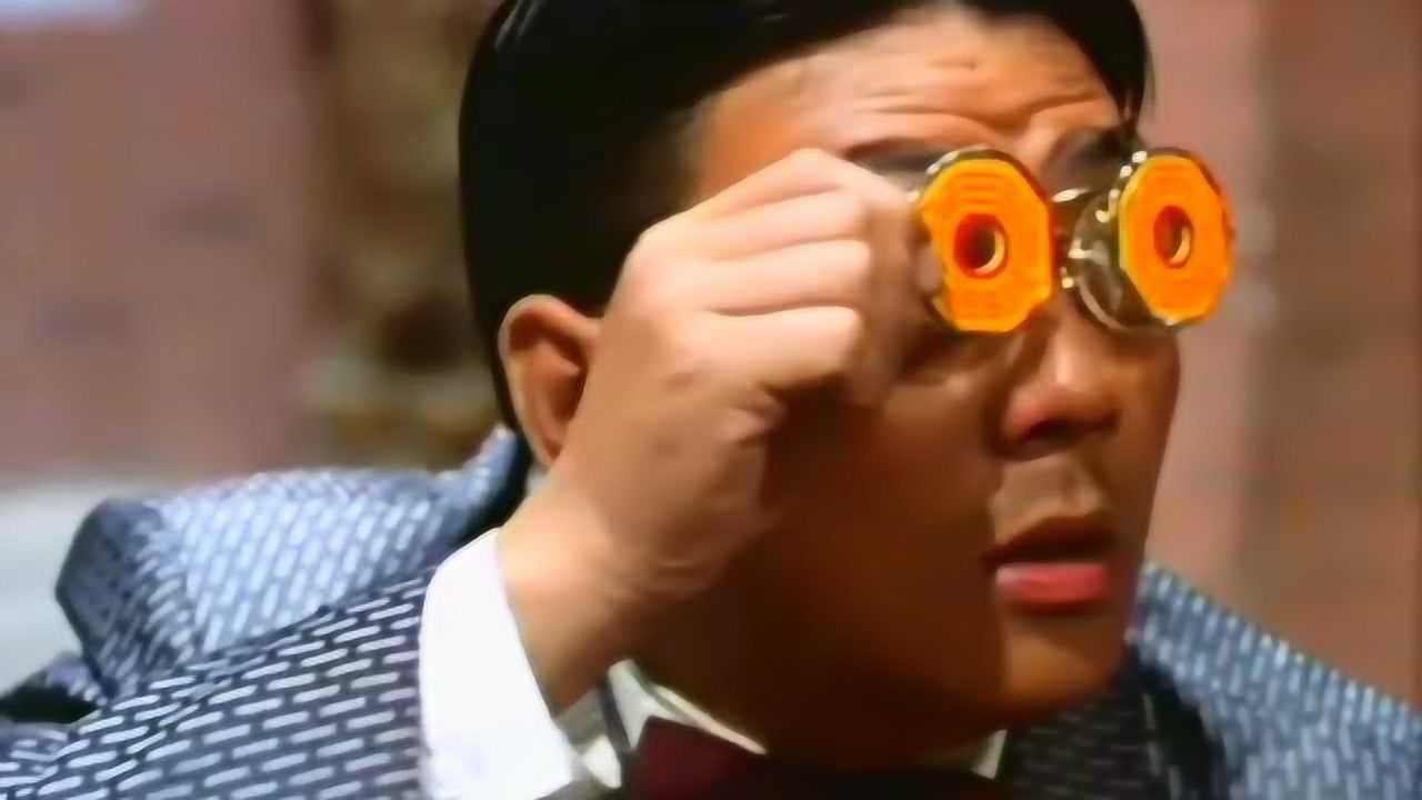 捉鬼合家欢:楼南光以为郑则仕撞邪,原来施展了人鬼合纵术!吃蜡烛