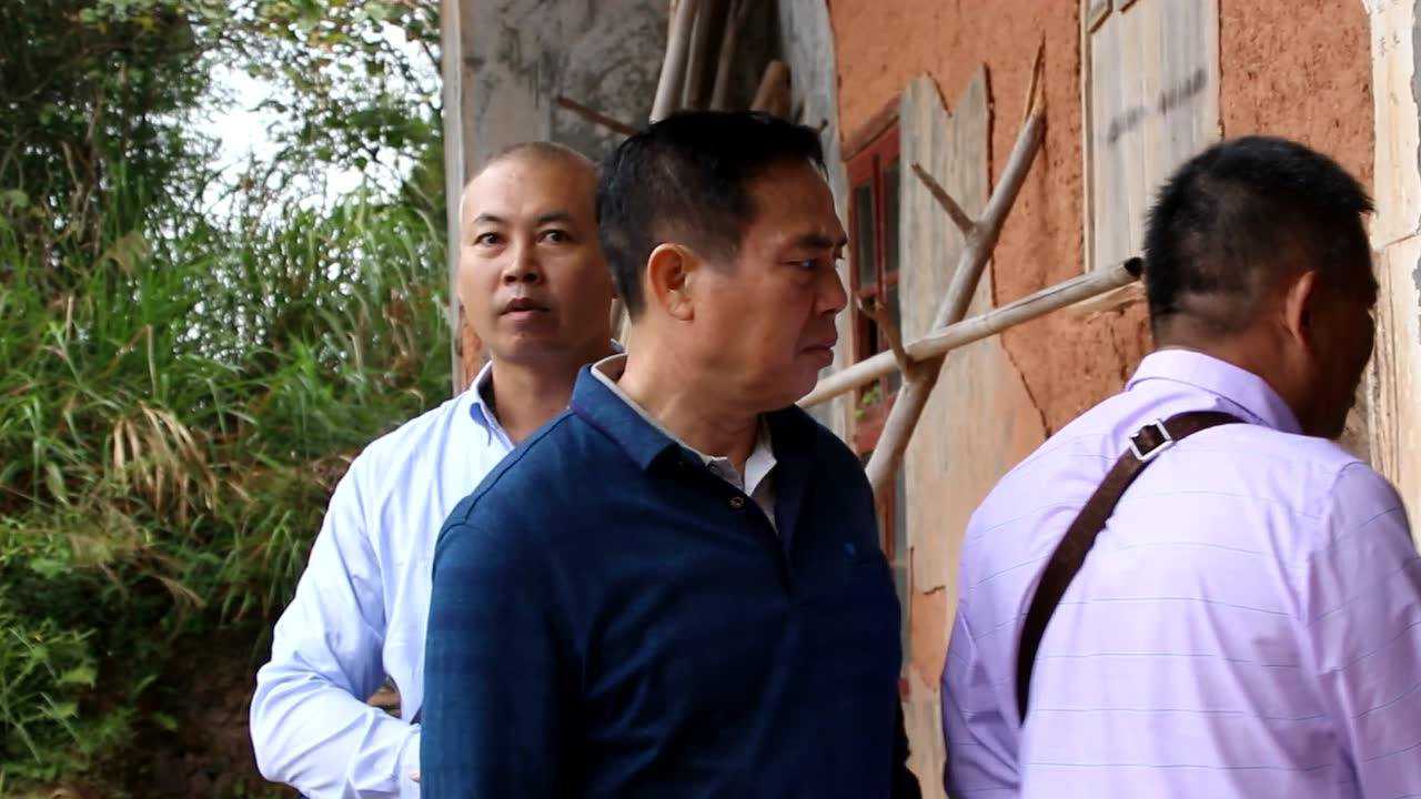 热烈欢迎赖九鼎先生携弟子回秋溪寻根问祖