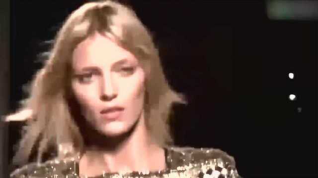 安雅ⷥ⦯”可Anja Rubik大名鼎鼎A公子场秀