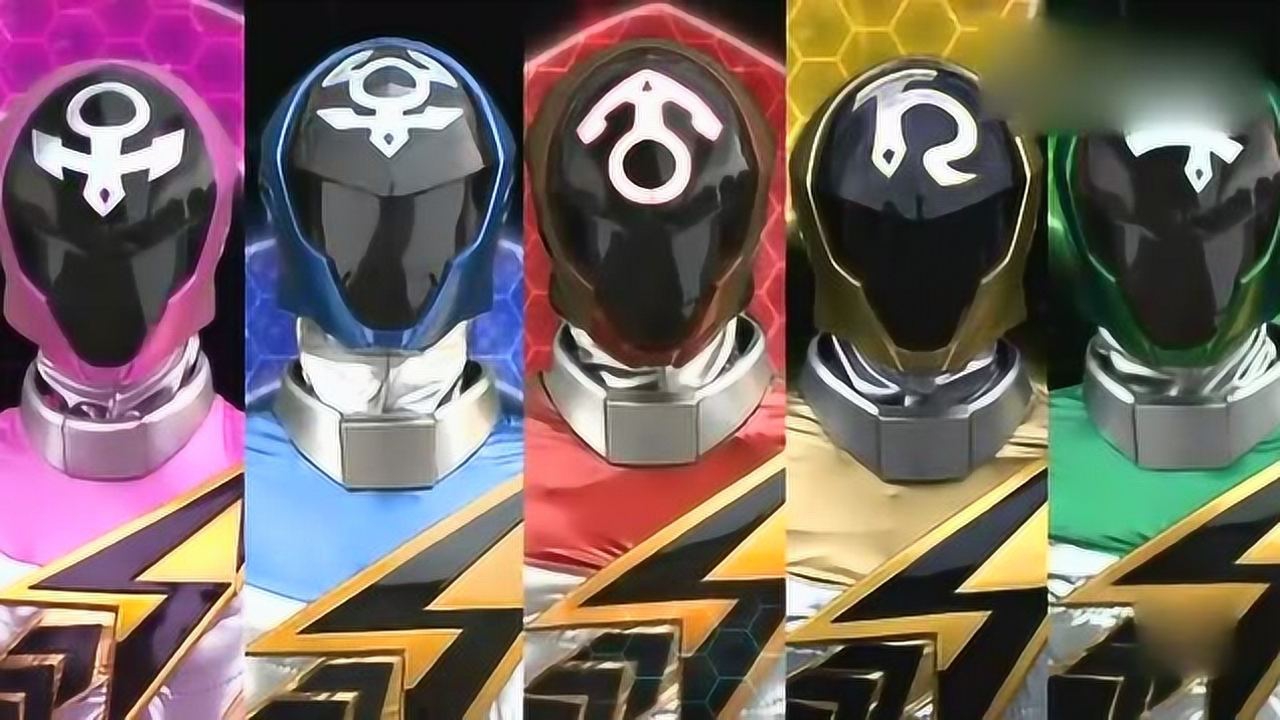 巨神战击队:空间战击卫帅气变身营救阿碧,雾战卫以一敌二火拼