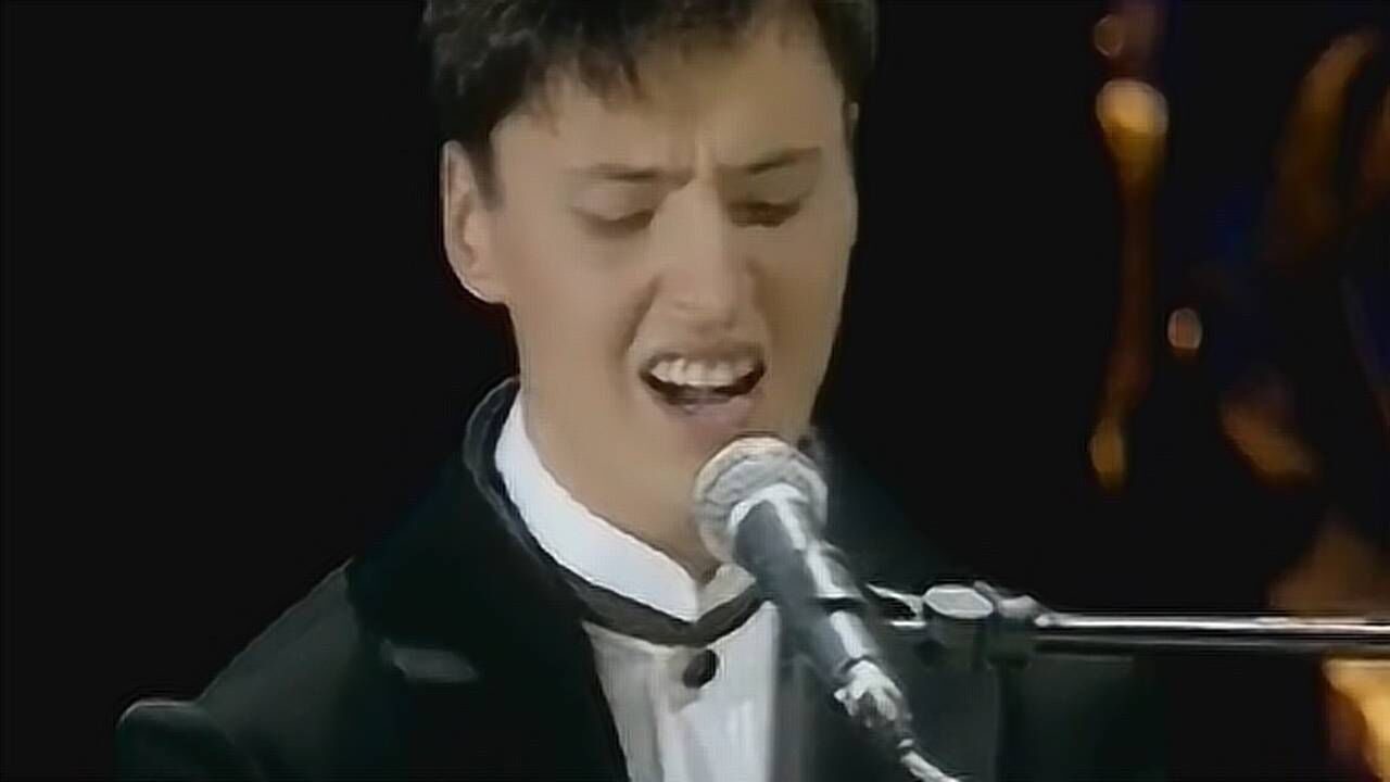 维塔斯奉献享有海豚音王子的美名