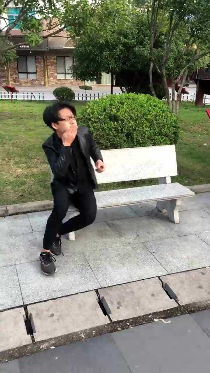 长舌男,舌头真长,把我都逗乐了_高清1080P在线观看平台_腾讯视频