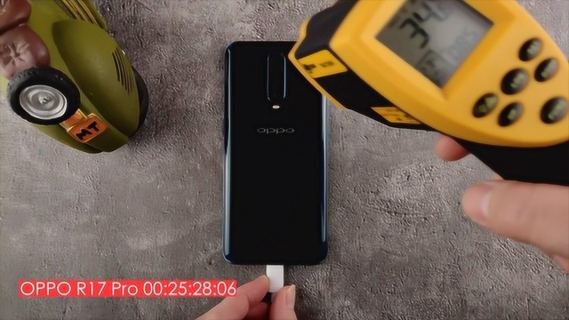 OPPO R17 Pro超级闪充测试:32分钟充满电 但发热最大的并非机身