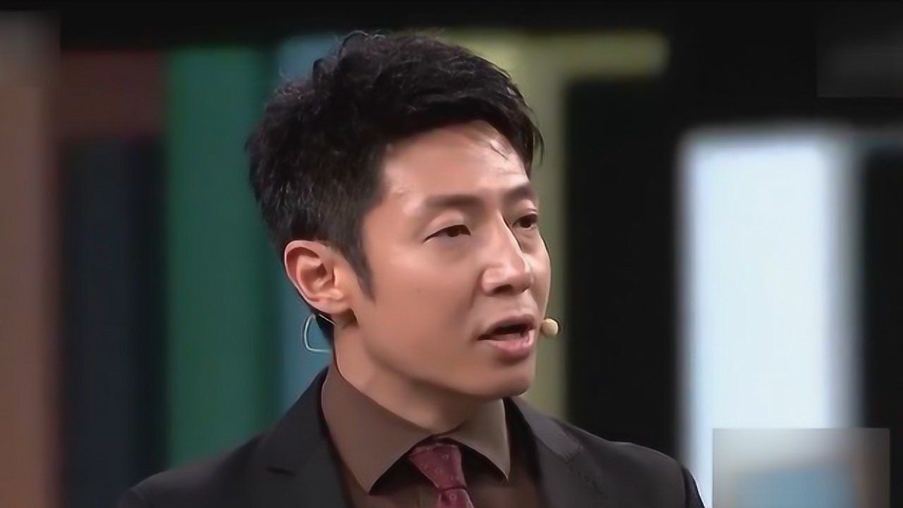 谈及分手原因,撒贝宁坦言自己无法达到章子怡的要求,扎心
