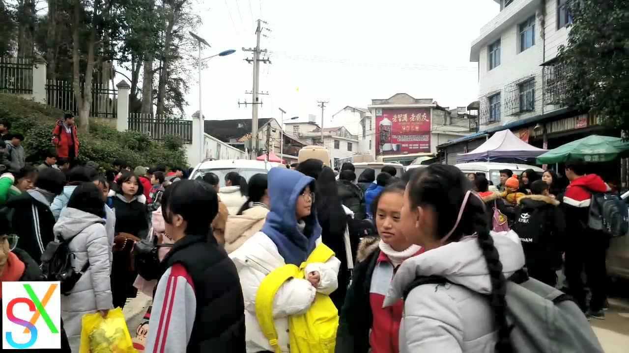 快看黎平六中人山人海,原来是发生了这件事!