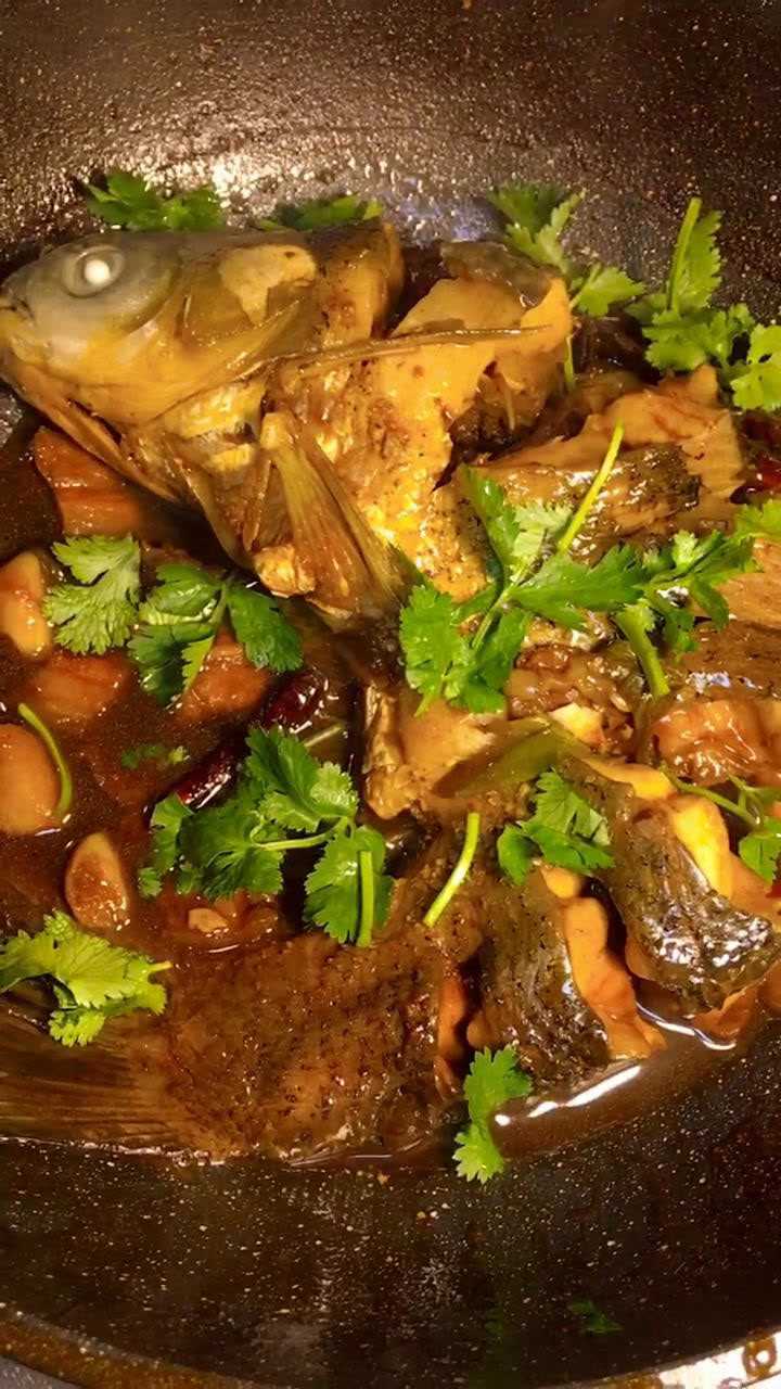 简单家常炖鱼做法老好吃了