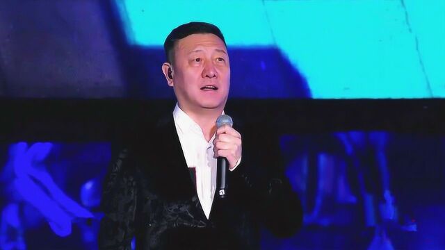 韩磊演唱《再一次出发》,歌声豪迈大气,优美动听