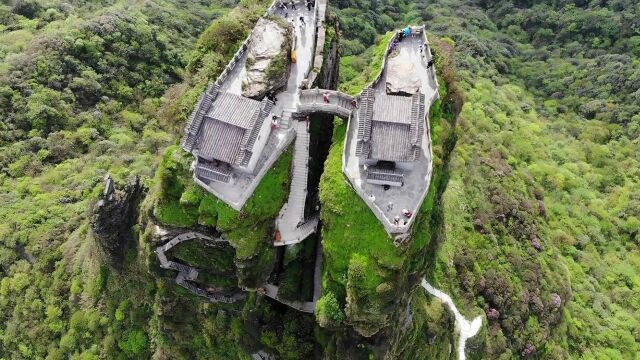 我国惊现“天空之城”!至今不知如何建造,外媒称之为最神奇建筑