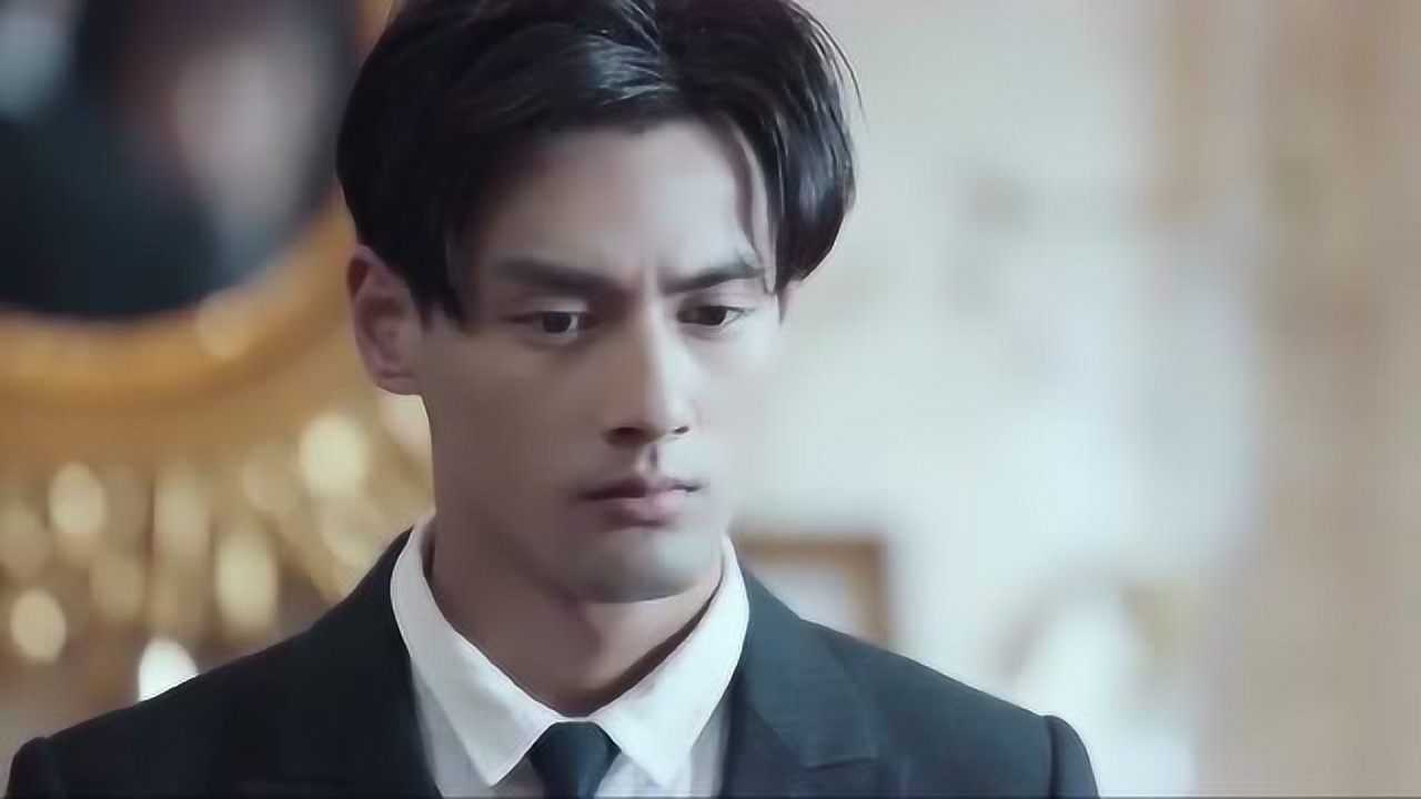 时小念和宫欧分手转身离去像她才来的样子不带一丝牵挂