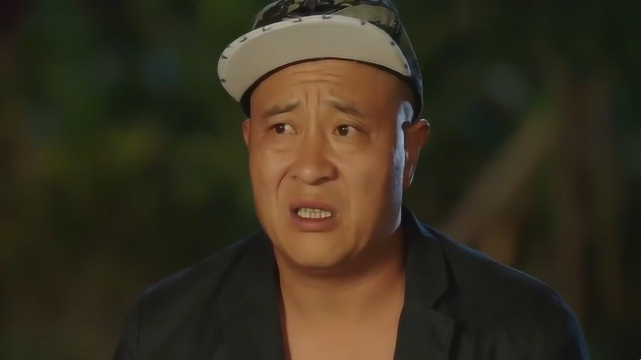 谢广坤看到媳妇和别的男人跳广场舞,动作有点暧昧,醋坛子打翻了!