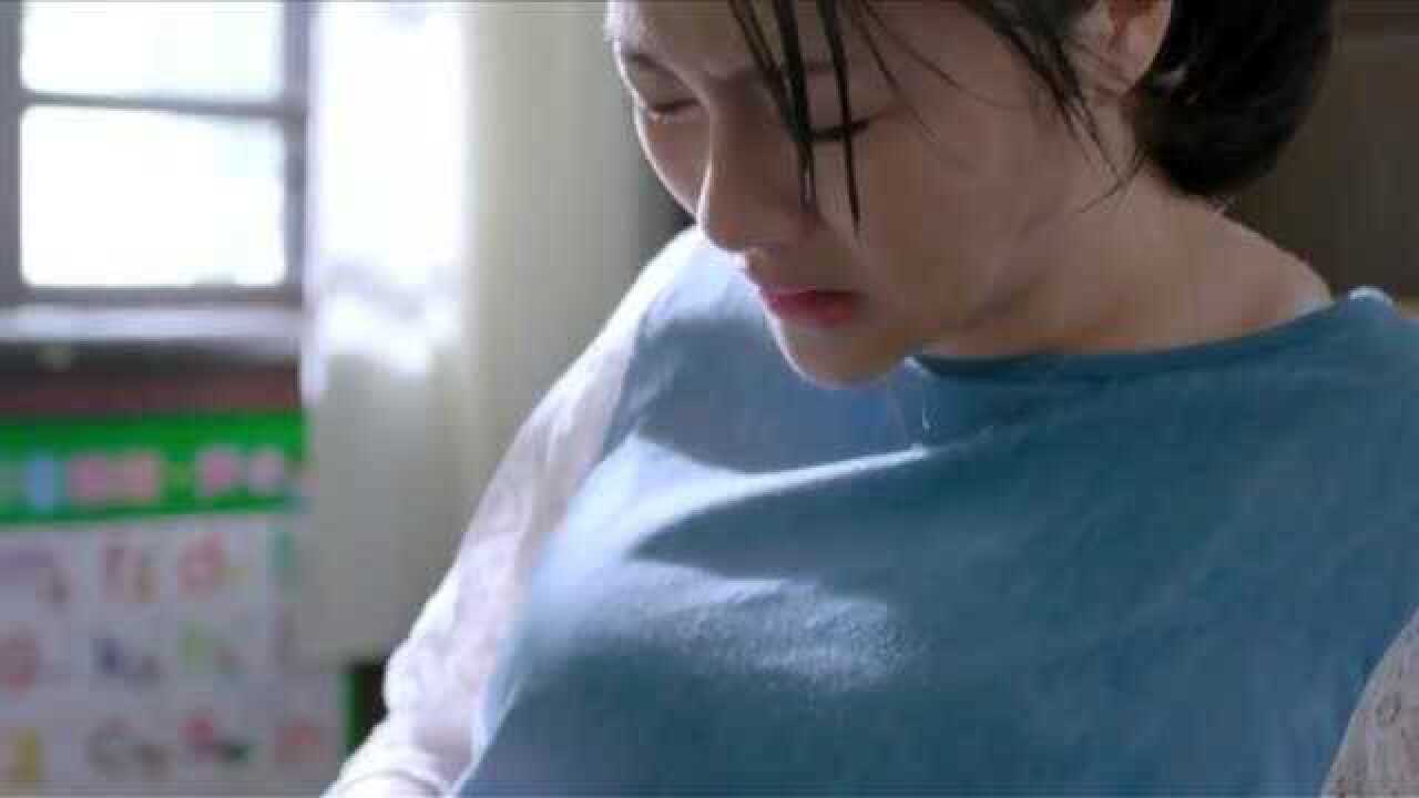 孕妇这都要生孩子了，家人却全都不在身边，这还能不能行了啊？_高清