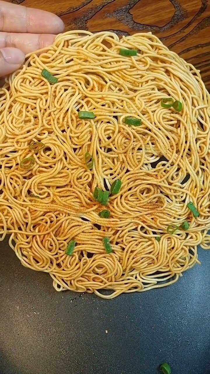 煎面条吃起来