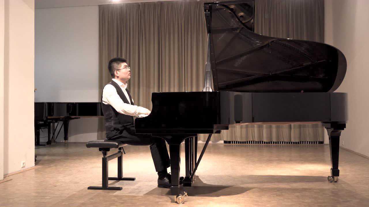 李明阳演奏李斯特钢琴曲rigoletto