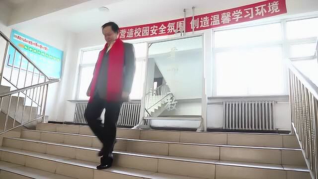 鞍山技师学院唱响“我和我的祖国”