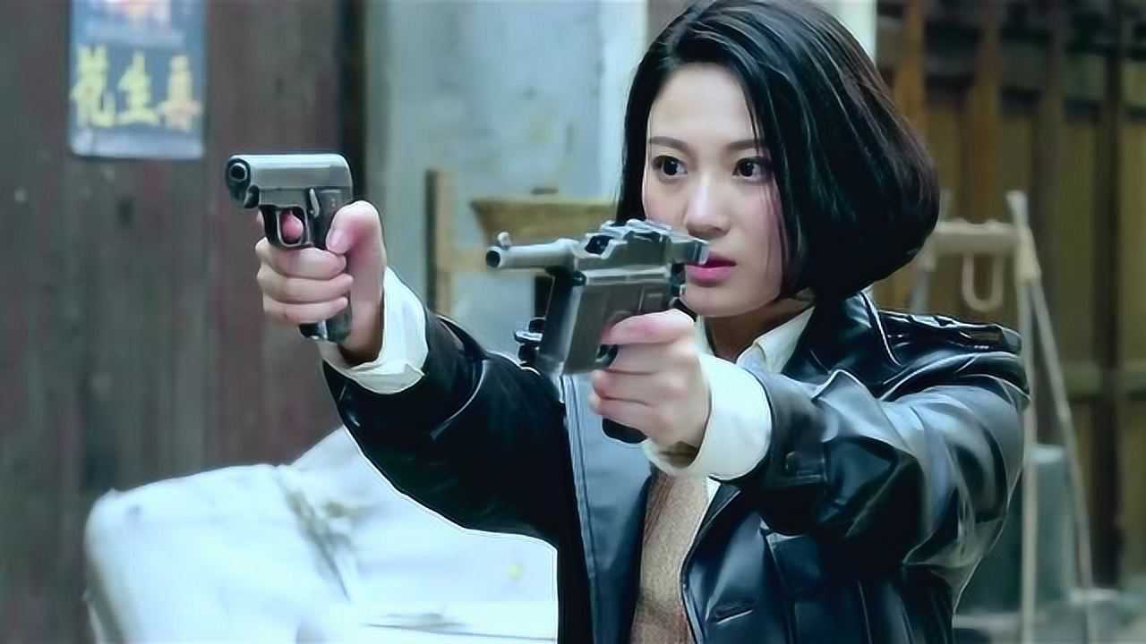 女特工被狙击手打伤,面对凶猛的敌人,她当机立断送出令牌!