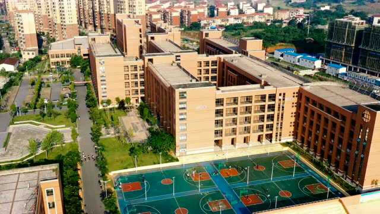 舞动的青春 --龙津中学
