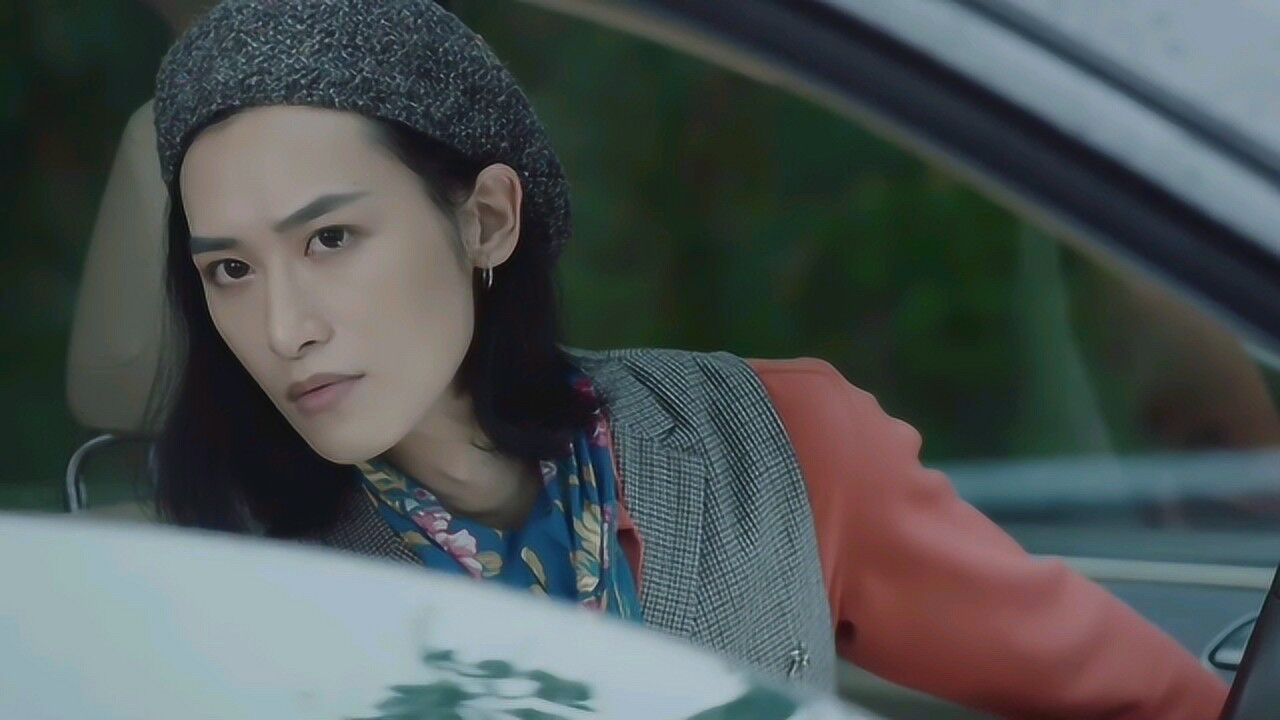 清衣寒雨露相逢