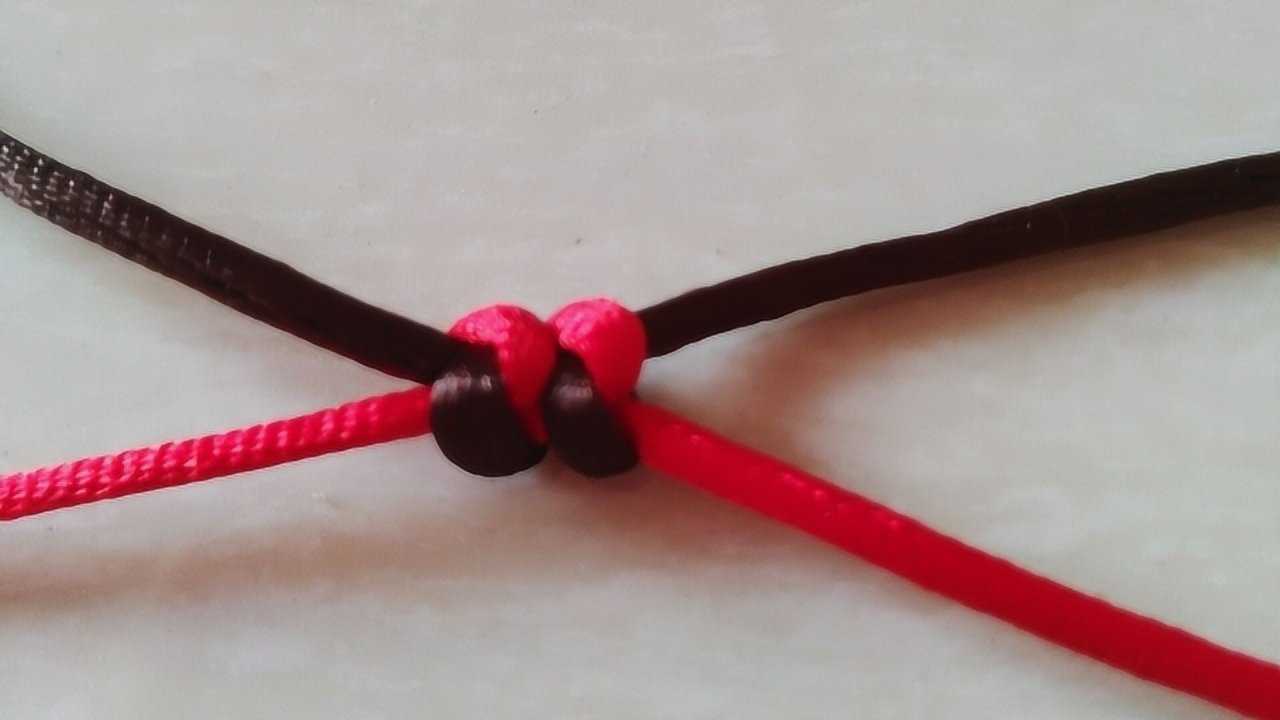 蛇结编织过程,一般用在手链的开头和结尾