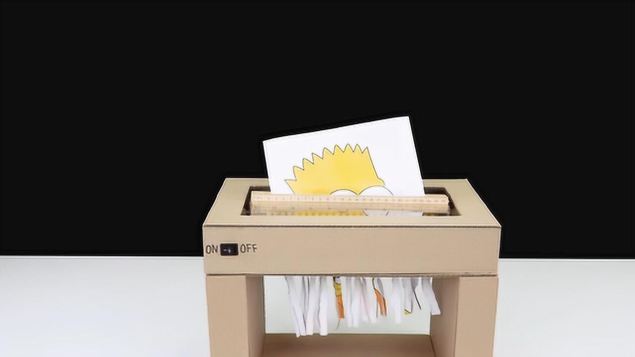 牛人用木纸板自制"碎纸机",材料家里都有,跟着学学做一个!