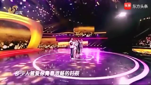 剧组演员同台献唱《当你老了》,美女丹琳的声音太好听!