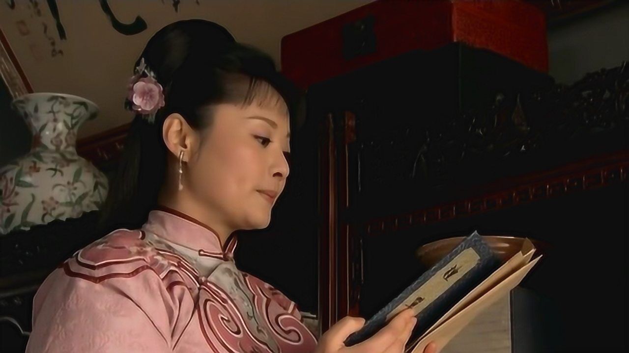 杜小月看到一份礼单,支走张妈以后才打开来看