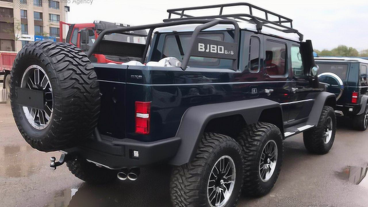 这越野车火了,配6个轮子比普拉多还霸气十倍,奔驰g都自愧不如