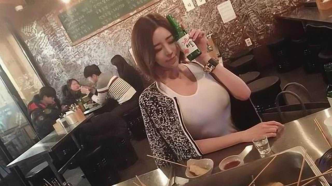 伊素婉到底多迷人王思聪花2000万拿下直播比冯提莫还勇