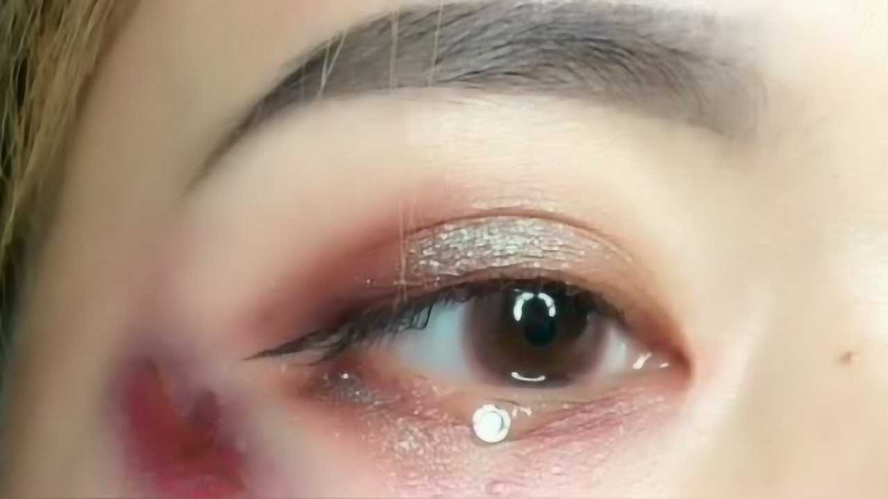 创意受伤眼妆很丧看到最后流泪的眼睛感觉心都碎了