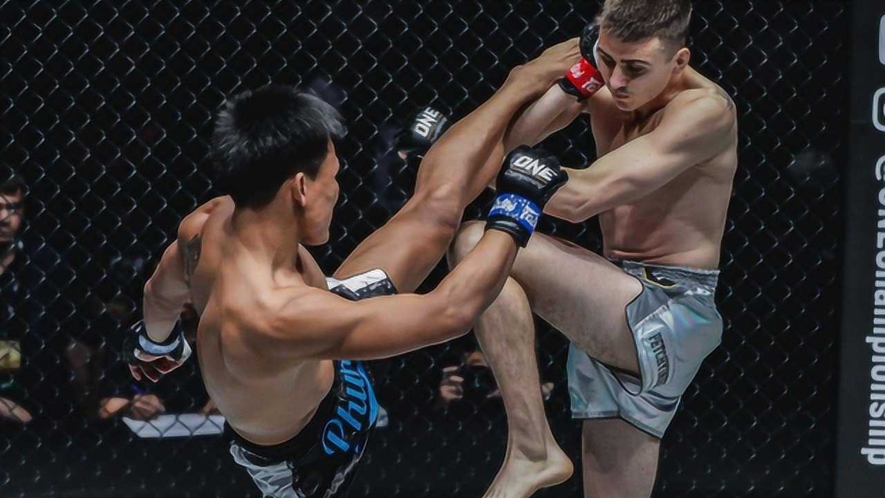 曾123战连胜的泰拳王闪电勒德斯拉又ko超狠一摔惊呆观众