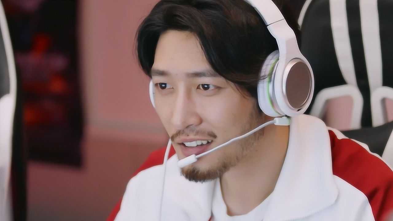 孙翔再用计,外挂偷千机伞,叶修反套路直接爆一叶知秋所有装备