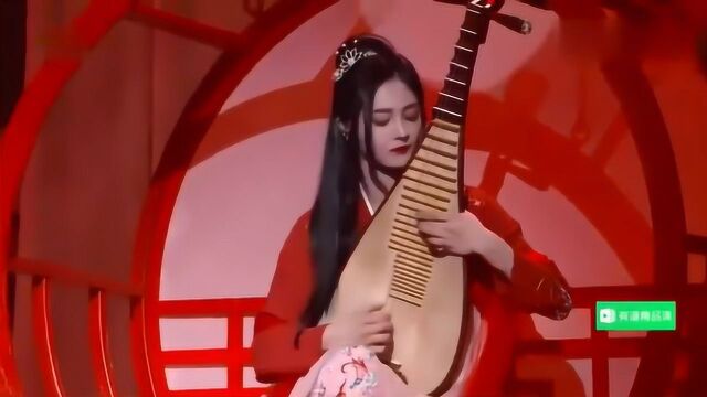 周洁琼琵琶弹奏《九百九十九朵玫瑰》精彩,韩语说得真溜,潮!