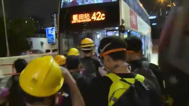 “毒媒”苹果竟立功?直播泄露暴徒逃跑路线 香港警方一网打尽