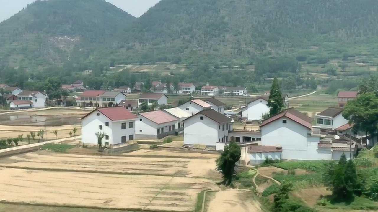 实拍陕西汉中农村,看看当地农村房子什么样,有你们那好吗?