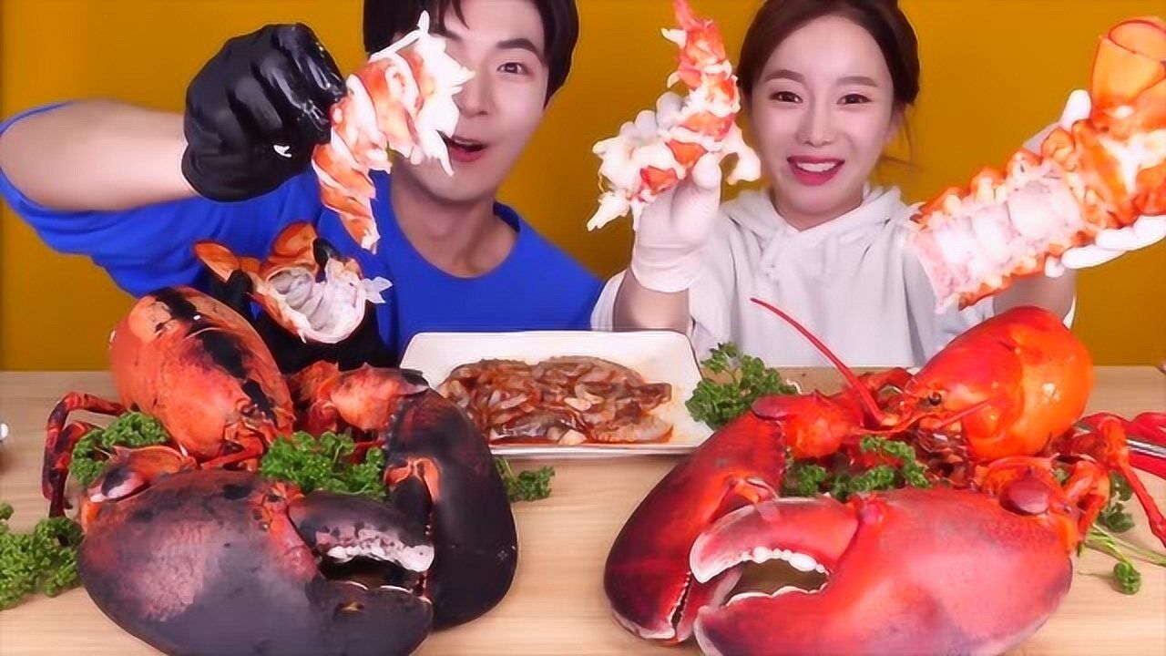 韩国情侣做吃播大龙虾加章鱼大口吃肉真实咀嚼声太馋人了