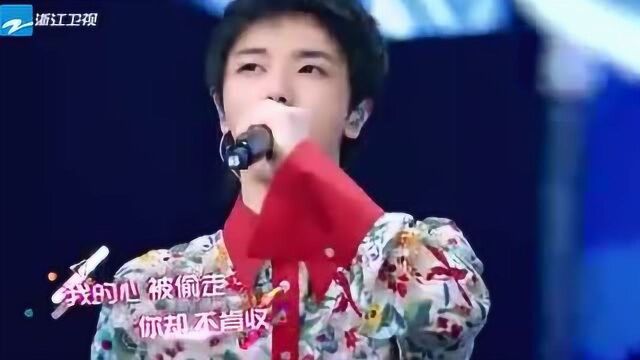 华晨宇不愧是音乐鬼才,搭档老音乐人黄渤,一曲《野狼传说》嗨翻全场