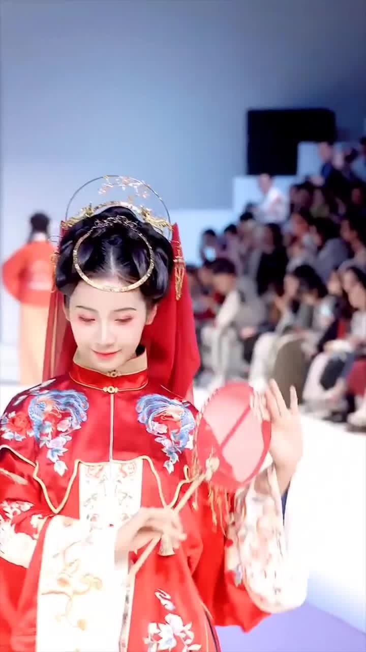 古風漢服十里紅妝,這套太適合出嫁穿啦