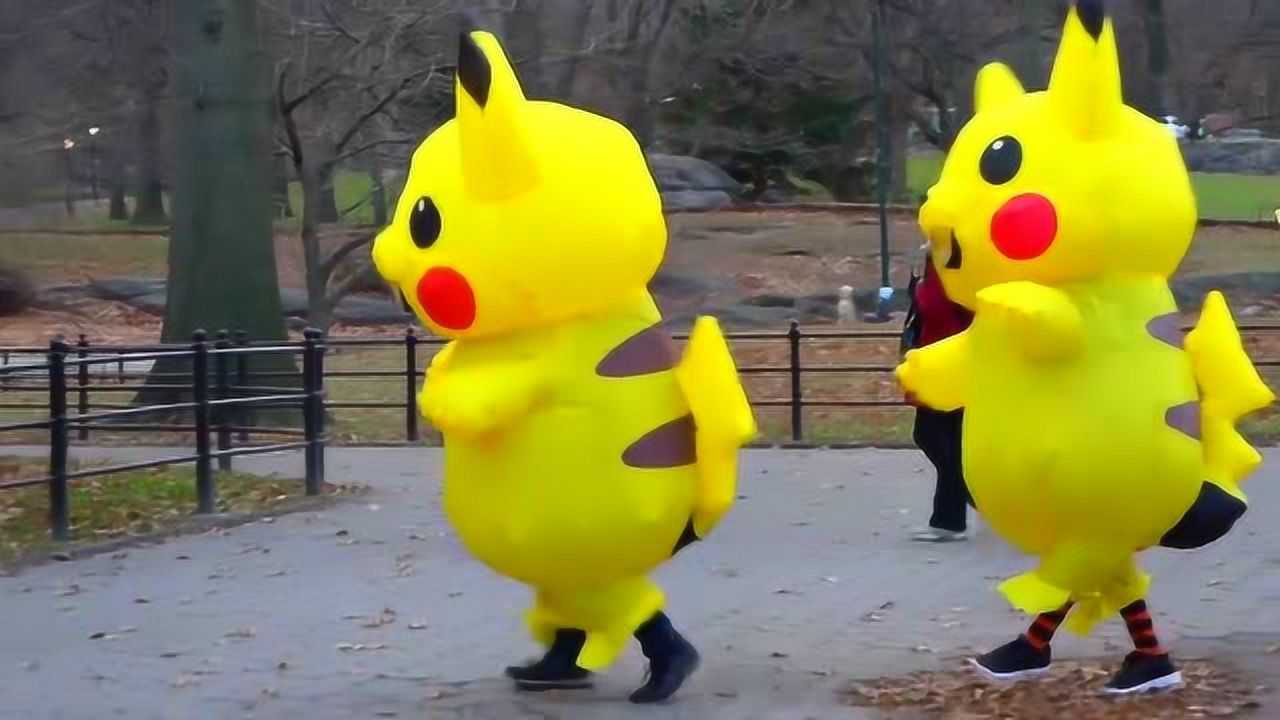 皮卡丘蹦蹦跳跳真可爱