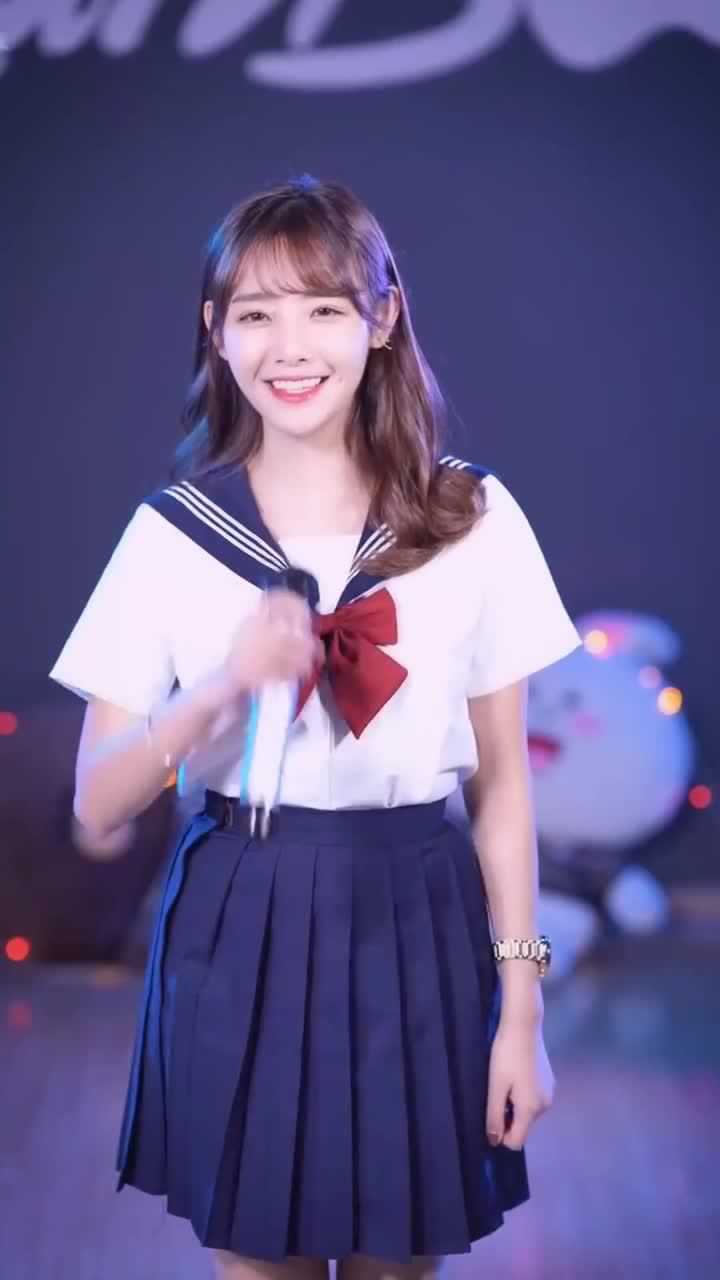 新晋女神兔子牙为啥火不起来听完这首歌就明白了