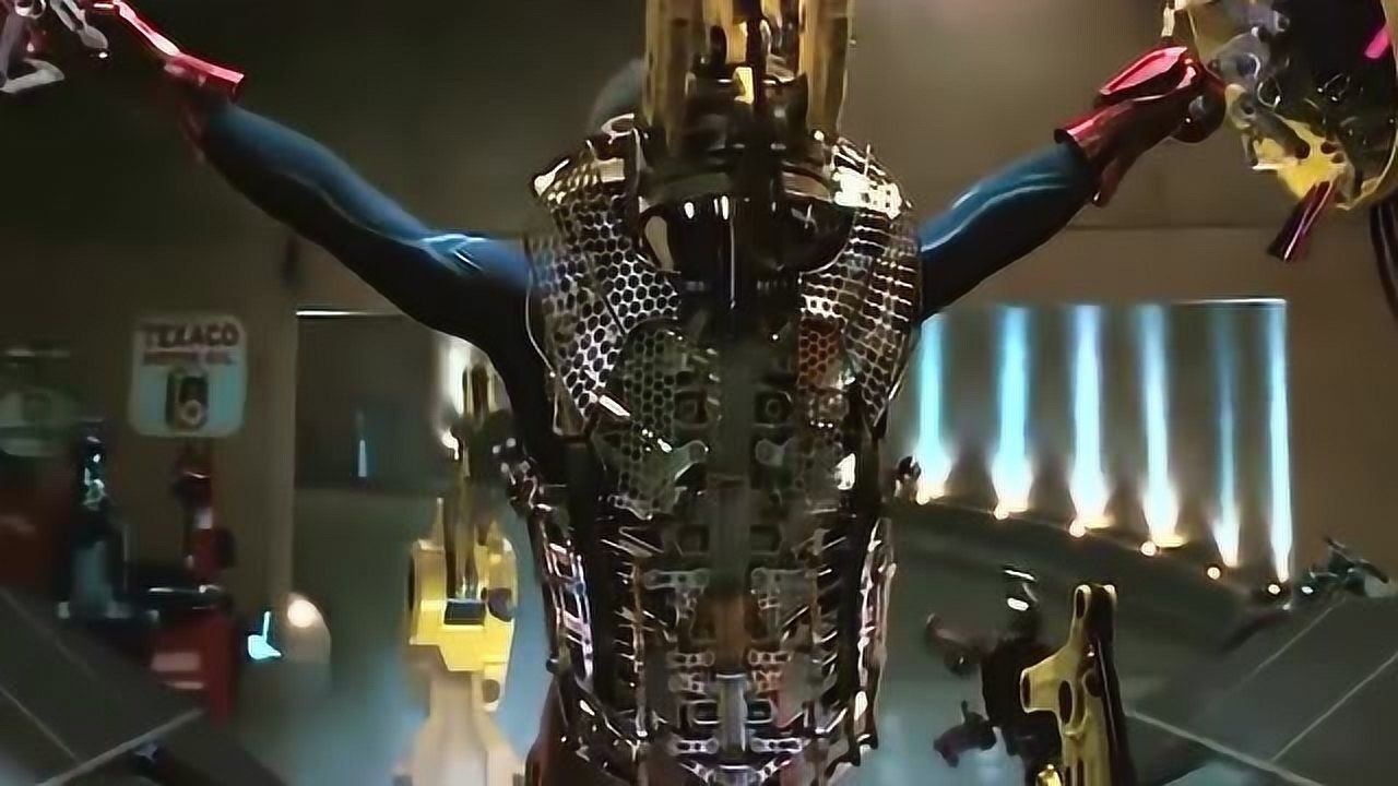 多个版本的钢铁侠唯独对mark55念念不忘因为变身的瞬间太美丽了