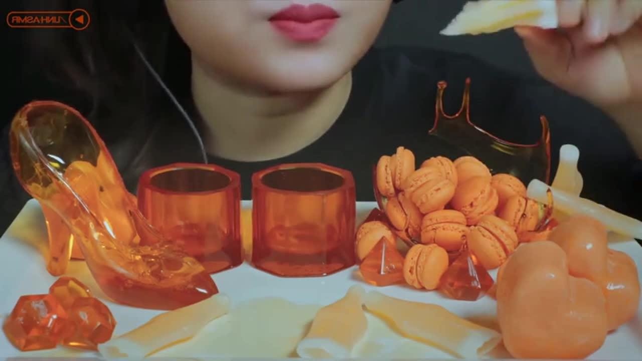 吃播大胃王玲玲姐,吃橙色甜品,网友:看着很不错啊!