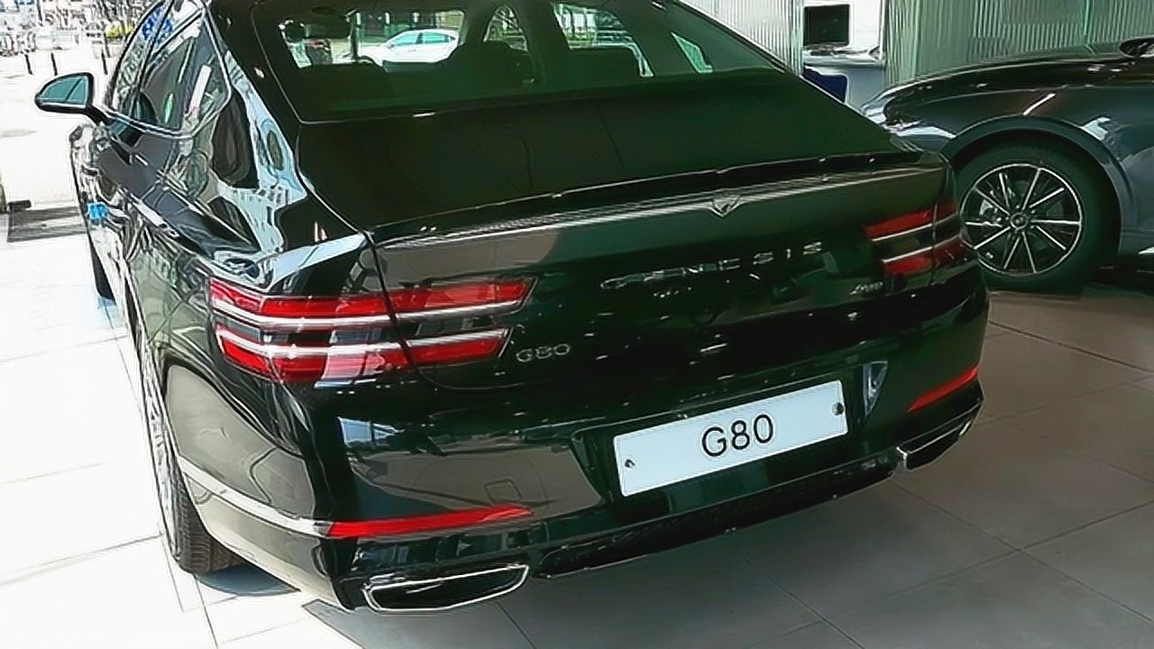 没白等,2021款现代捷恩斯g80到货,坐进后排那刻我忘记了宝马5系