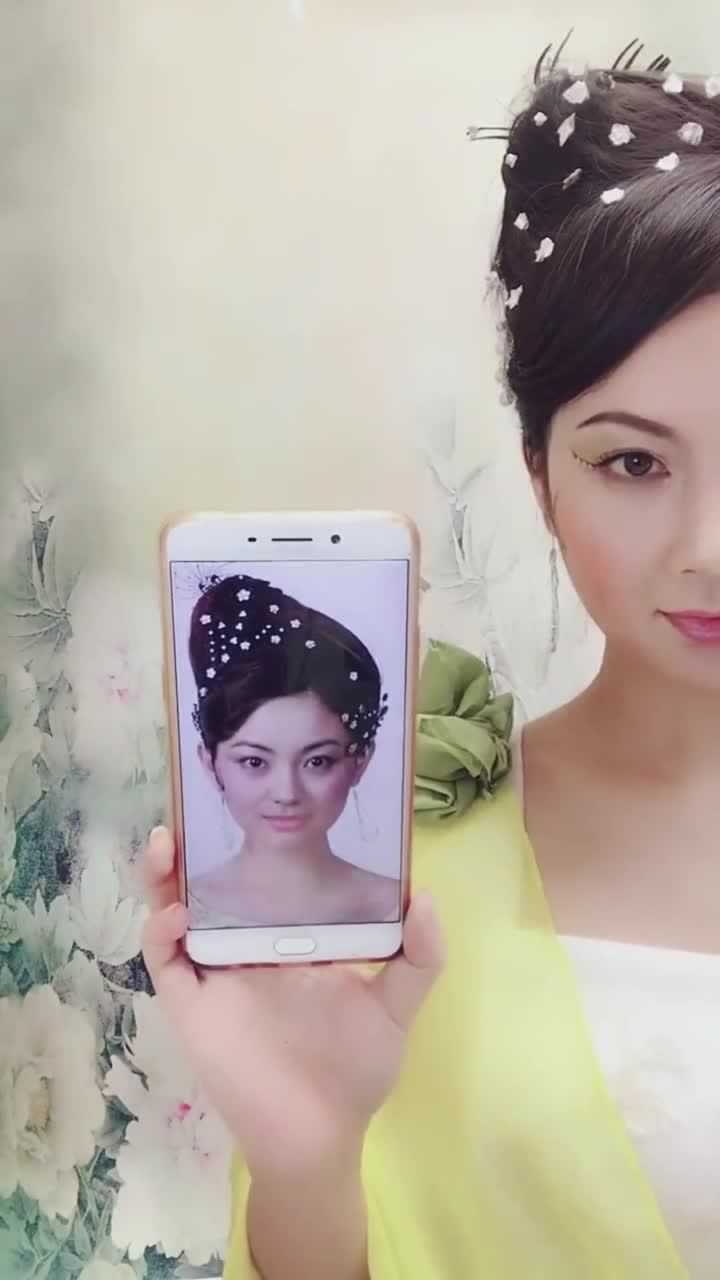 百变阿秀仿妆刁蛮公主里的文媚儿太像了童年的回忆