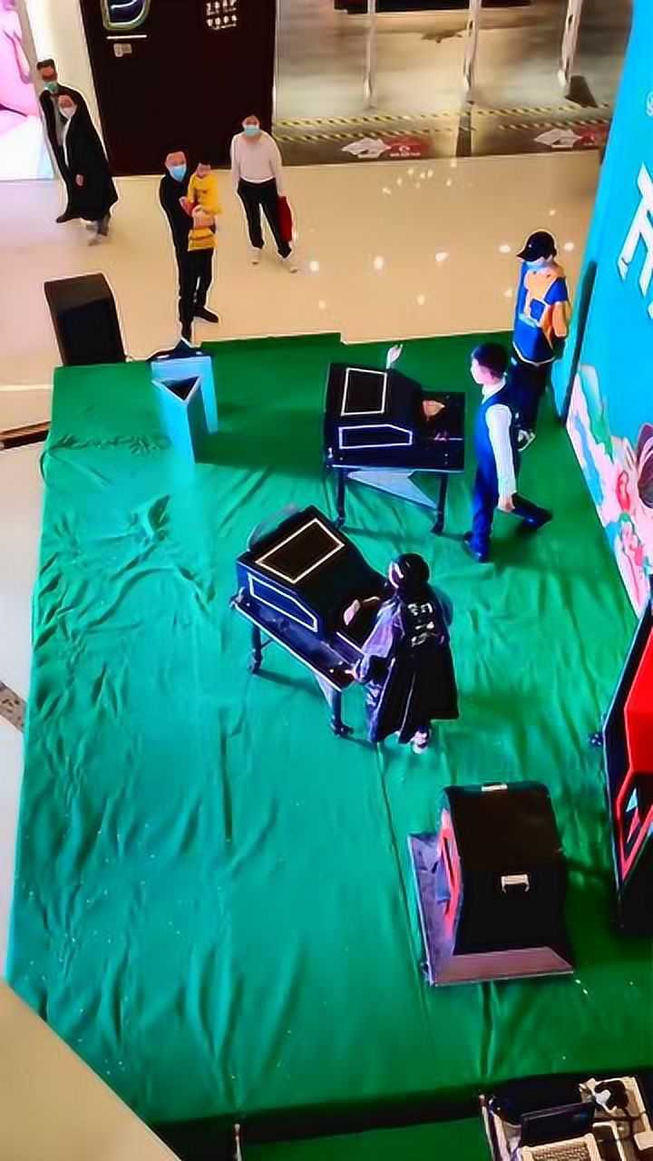 大型魔术人体切割究竟是怎么变的绝对意想不到