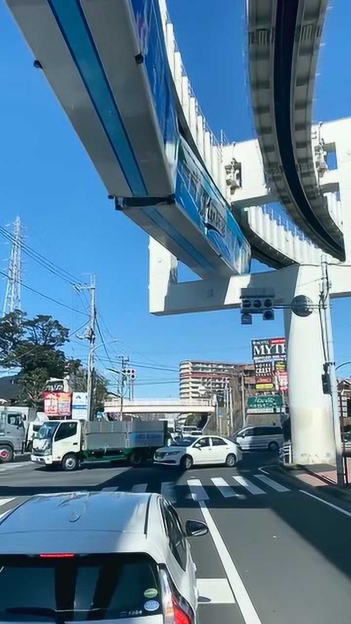 只有想不到没有做不到日本轻轨反常态倒挂在轨道科技的发达别忘安全