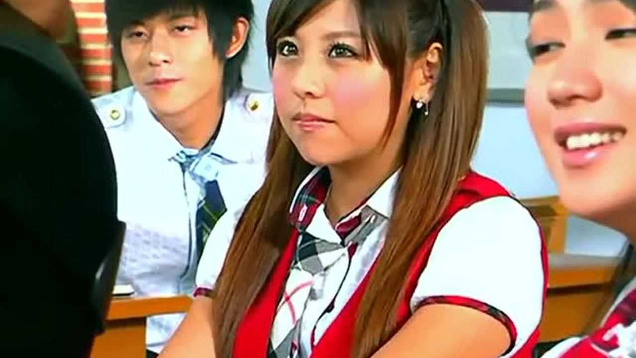 黑糖阿玛奇朵小薰小煜一段音乐让萌学生怦然心动画面好美