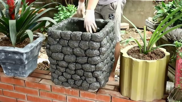 几块钱的成本用泡沫箱和水泥制作花盆看一下成品好想自己做一个